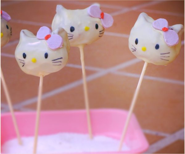 cake pops de hello kitty