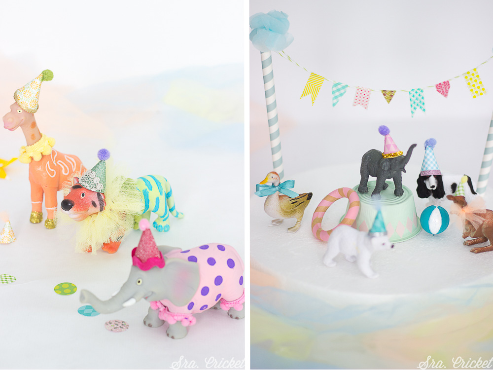 decorar tarta con animales de juguete