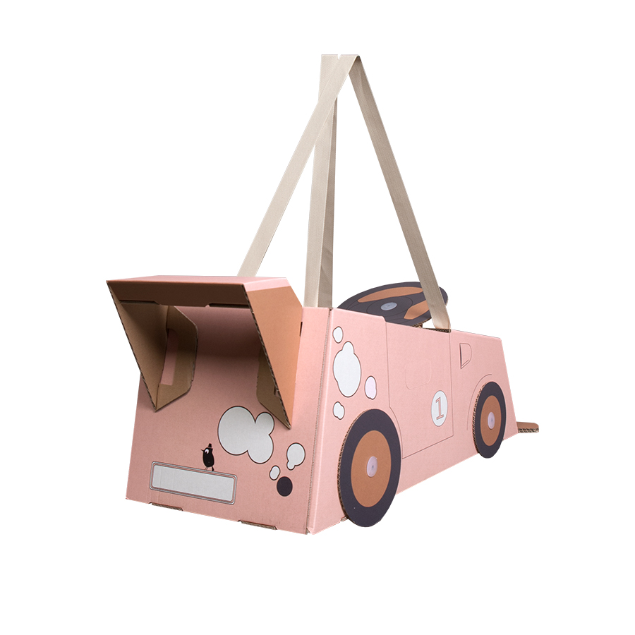 coche de carton rosa