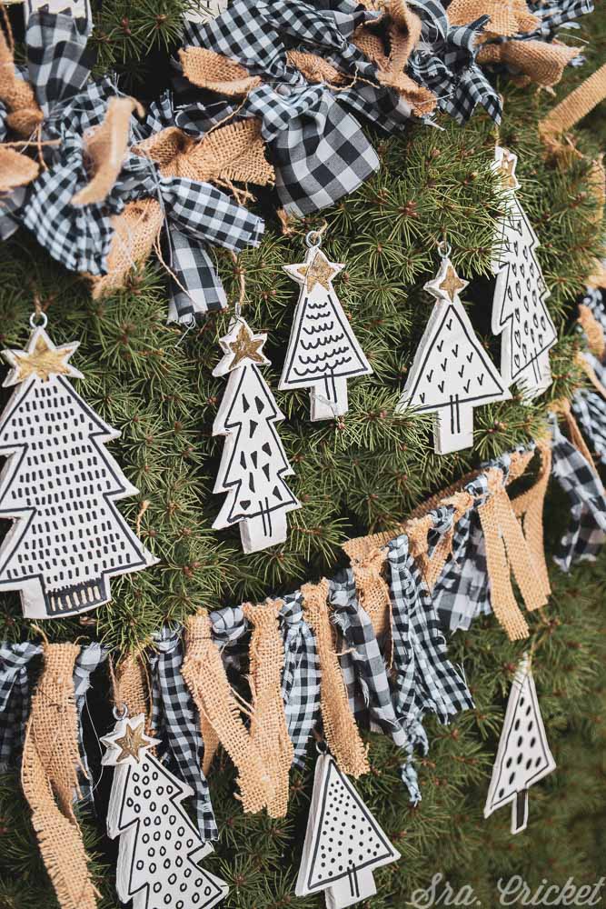 adornos hechos de arcilla para el árbol de navidad manualidades