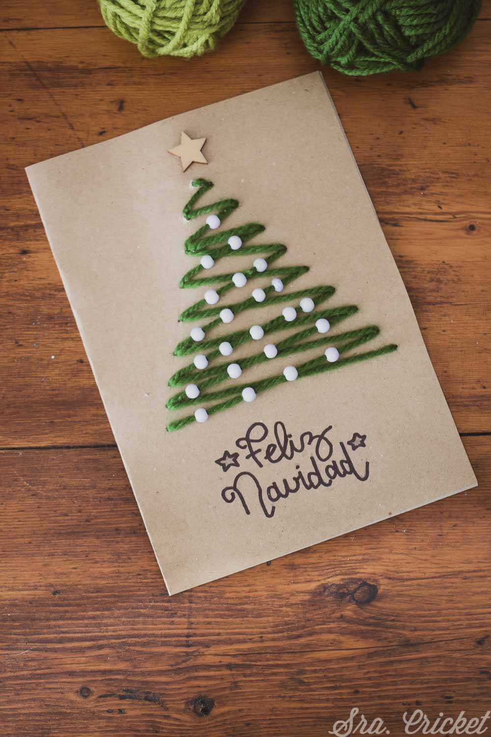 tarjeta navideña con arbol de navidad cosido bordado